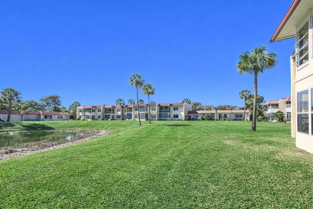 352 Lake Frances Drive, West Palm Beach, FL 33411