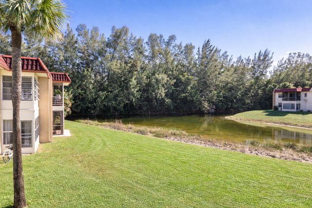 352 Lake Frances Drive, West Palm Beach, FL 33411