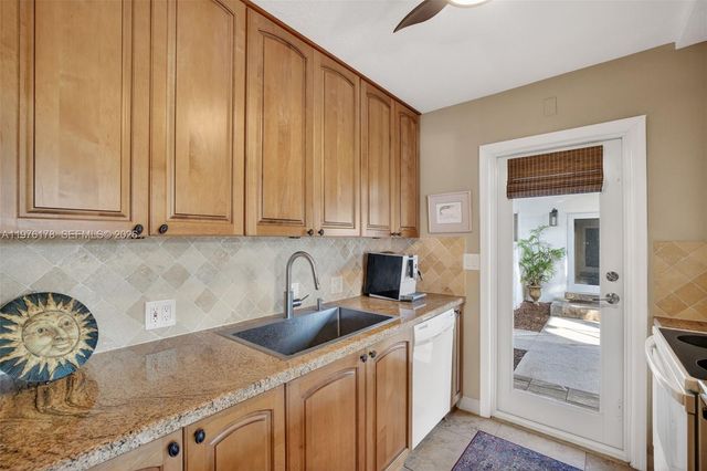 180 Isle Of Venice Dr 121, Fort Lauderdale, FL 33301