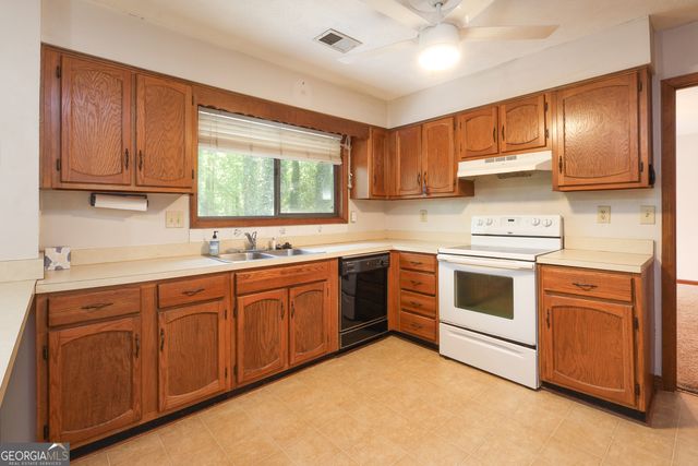 112 Fountain Head, Peachtree City, GA 30269