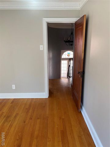 7354 Balson Avenue, University City, MO 63130