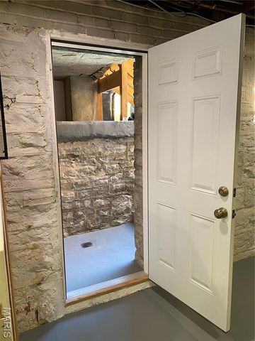 7354 Balson Avenue, University City, MO 63130