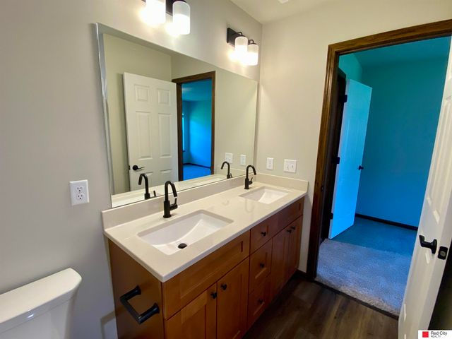 128 W Ida Lane, Lincoln, NE 68523