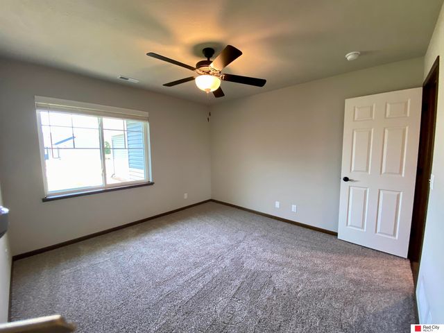 128 W Ida Lane, Lincoln, NE 68523