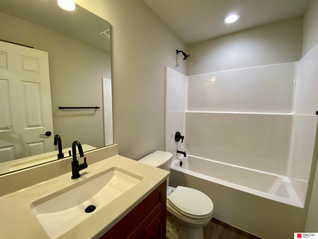 128 W Ida Lane, Lincoln, NE 68523