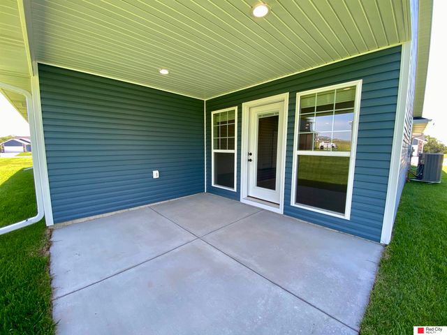 128 W Ida Lane, Lincoln, NE 68523