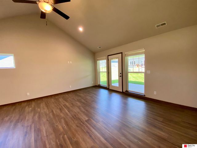 128 W Ida Lane, Lincoln, NE 68523