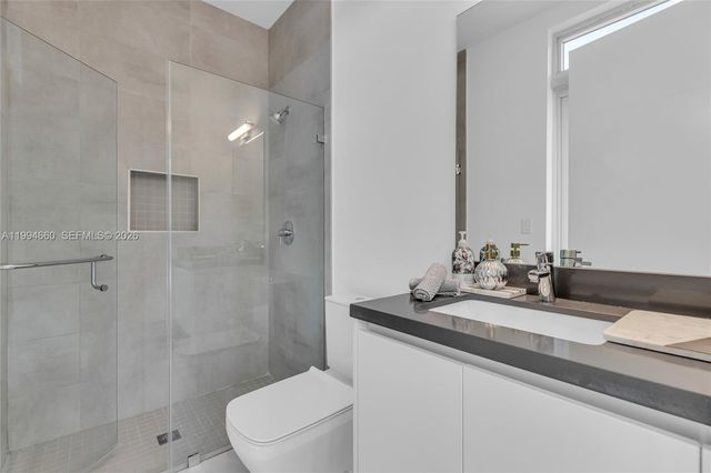 16631 Sunset Way, Weston, FL 33326