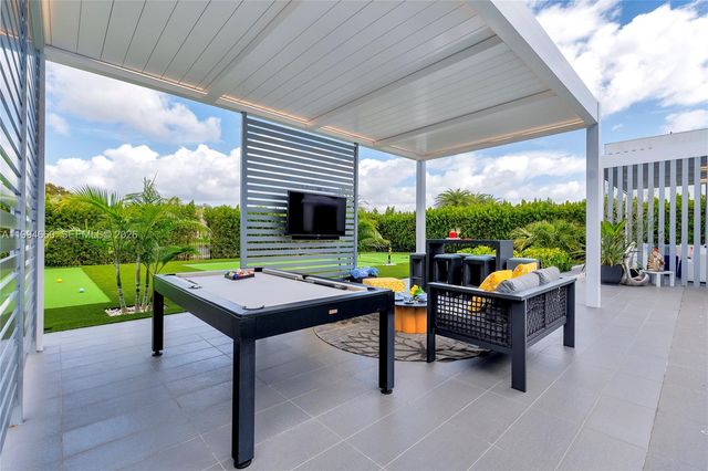 16631 Sunset Way, Weston, FL 33326