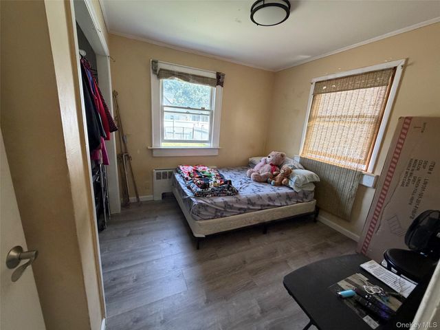 300 Beachview Street, Copiague, NY 11726