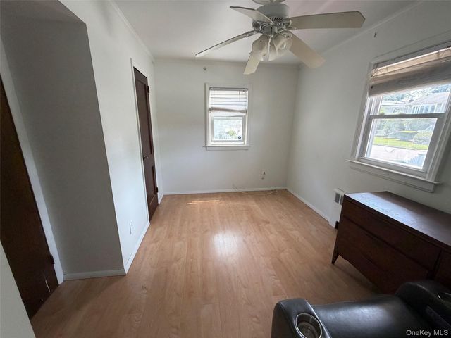 300 Beachview Street, Copiague, NY 11726