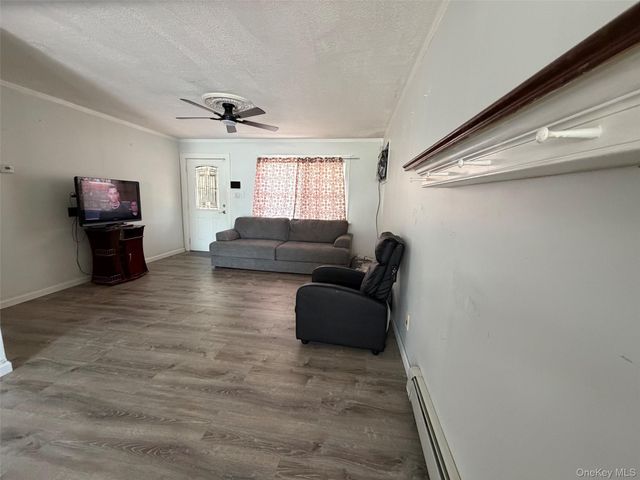 300 Beachview Street, Copiague, NY 11726