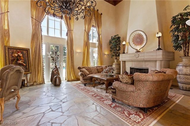 35 Ventana Canyon Drive, Las Vegas, NV 89113