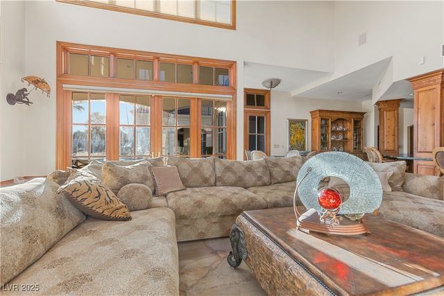 35 Ventana Canyon Drive, Las Vegas, NV 89113