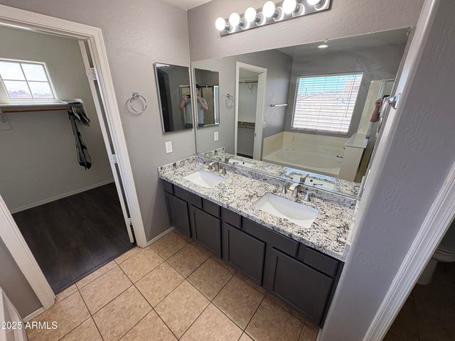 16430 N 178TH Avenue, Surprise, AZ 85388