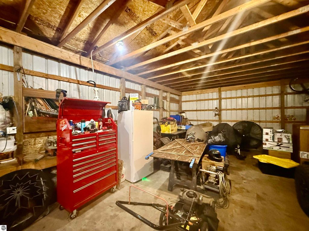 Image 25 of property listing at 587 N Lewis, Shepherd, MI 48883