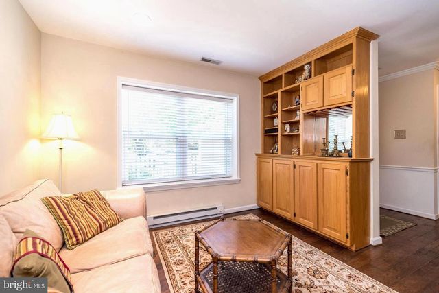 1607 LAKEVIEW CIR, Yardley, PA 19067