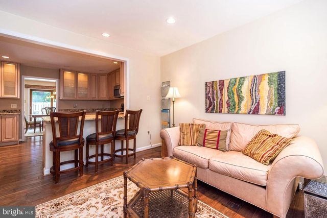 1607 LAKEVIEW CIR, Yardley, PA 19067