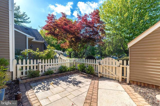 1607 LAKEVIEW CIR, Yardley, PA 19067