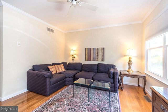 1607 LAKEVIEW CIR, Yardley, PA 19067