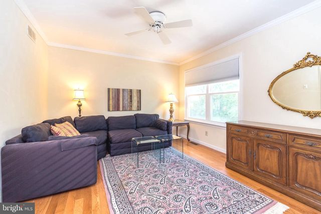 1607 LAKEVIEW CIR, Yardley, PA 19067