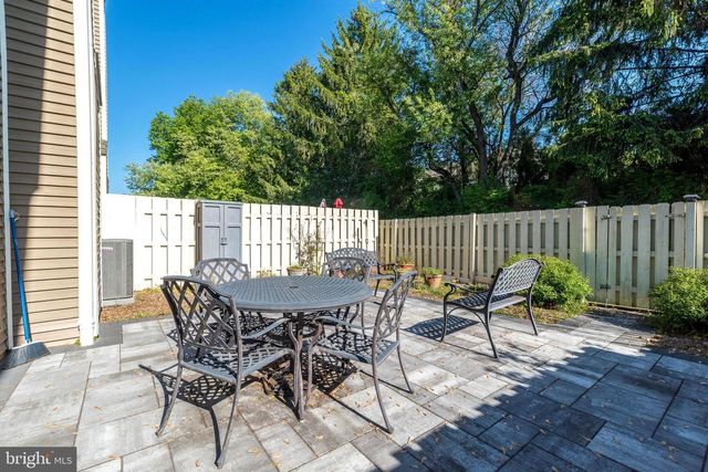 1607 LAKEVIEW CIR, Yardley, PA 19067