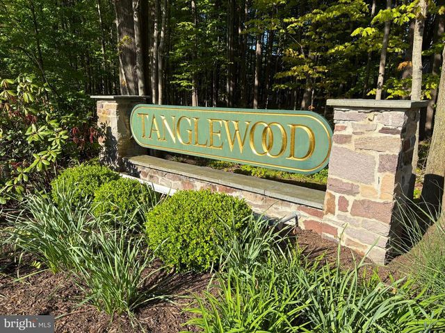 1607 LAKEVIEW CIR, Yardley, PA 19067