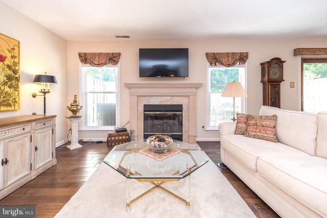 1607 LAKEVIEW CIR, Yardley, PA 19067