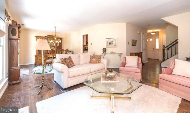 1607 LAKEVIEW CIR, Yardley, PA 19067