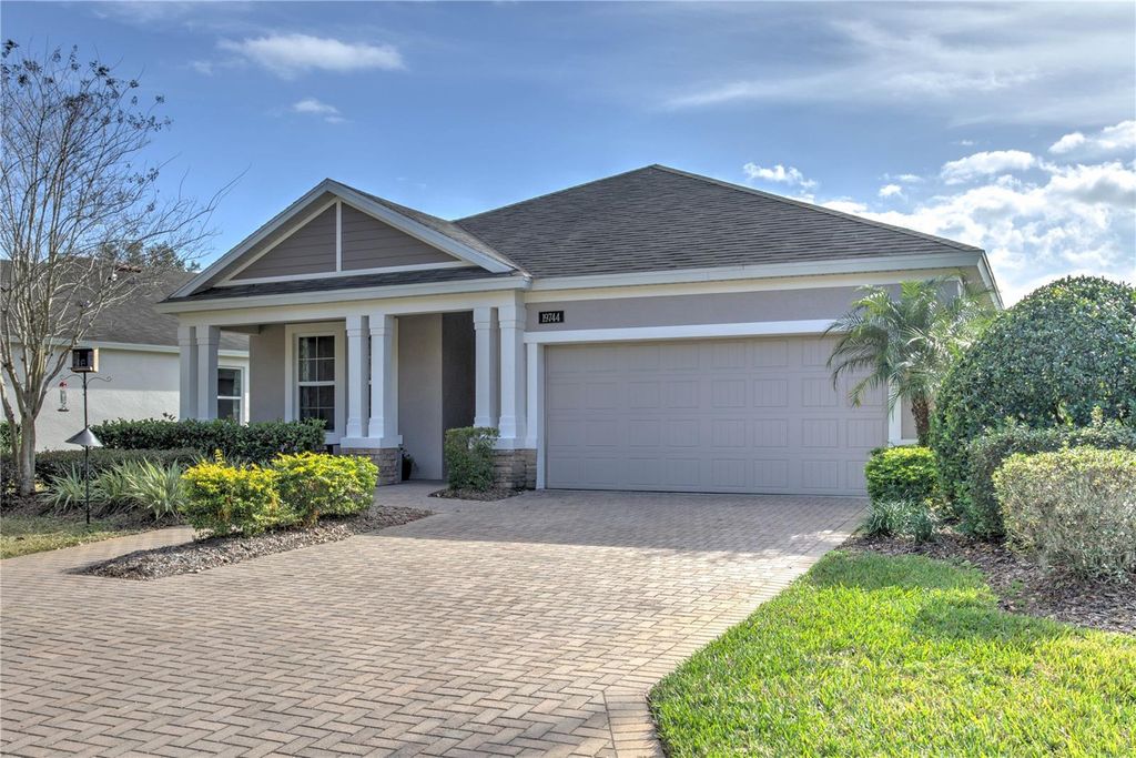 Image 2 of property listing at 19744 FORT KING RUN, Brooksville, FL 34601