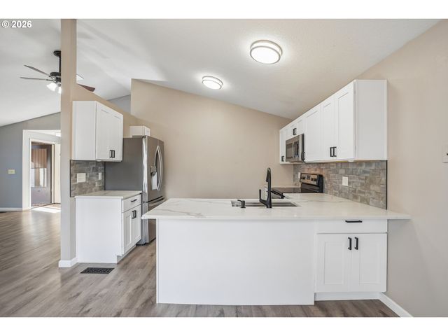 14110 Sw 80TH Ct, Portland, OR 97224
