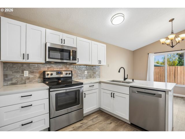 14110 Sw 80TH Ct, Portland, OR 97224