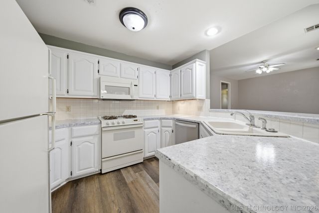 2203 Fieldstone Court S, Okmulgee, OK 74447