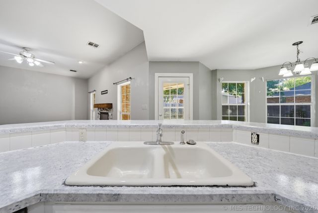 2203 Fieldstone Court S, Okmulgee, OK 74447