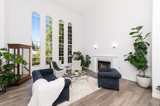 104 Table Rock Ct, Folsom, CA 95630