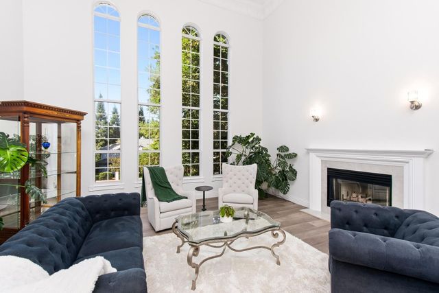 104 Table Rock Ct, Folsom, CA 95630