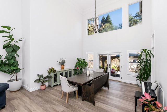 104 Table Rock Ct, Folsom, CA 95630