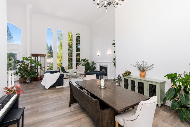 104 Table Rock Ct, Folsom, CA 95630