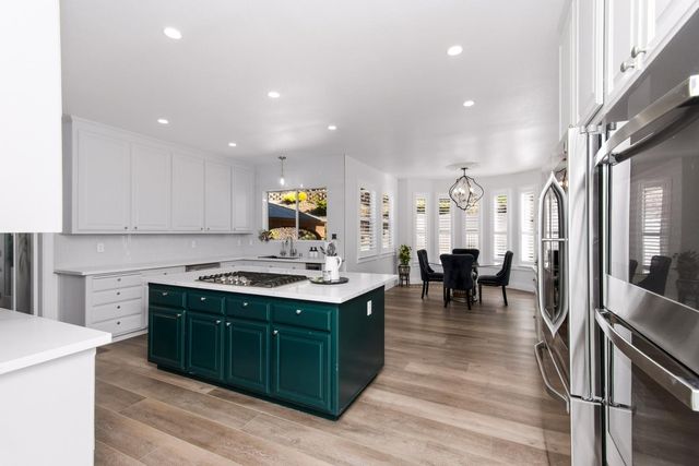 104 Table Rock Ct, Folsom, CA 95630