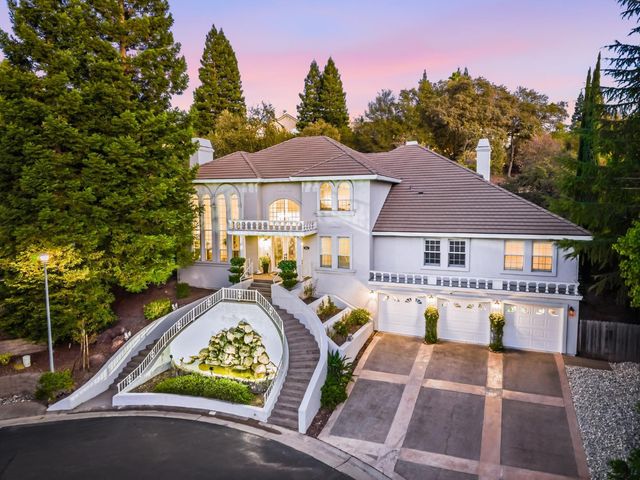 104 Table Rock Ct, Folsom, CA 95630