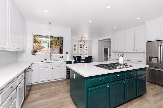 104 Table Rock Ct, Folsom, CA 95630