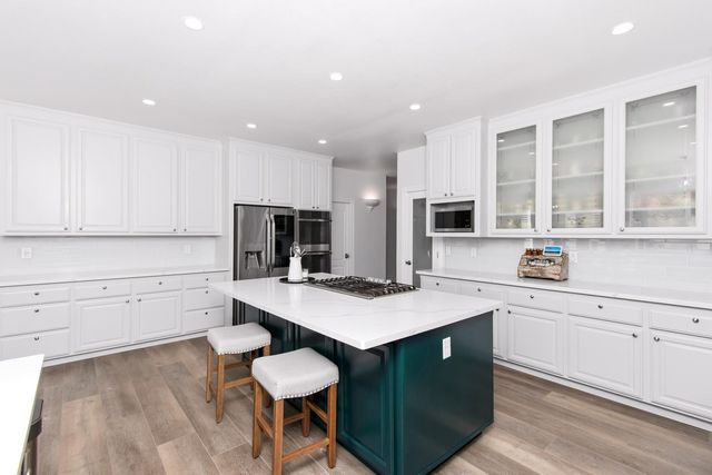 104 Table Rock Ct, Folsom, CA 95630