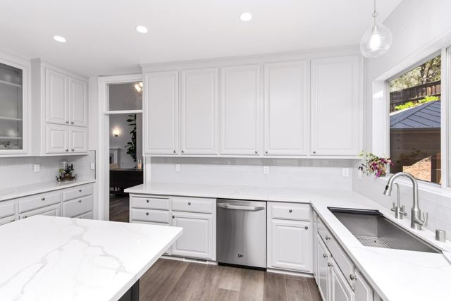 104 Table Rock Ct, Folsom, CA 95630