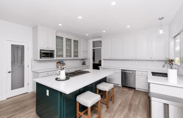 104 Table Rock Ct, Folsom, CA 95630