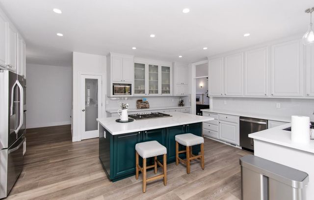104 Table Rock Ct, Folsom, CA 95630