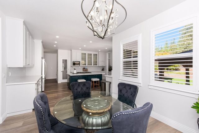 104 Table Rock Ct, Folsom, CA 95630