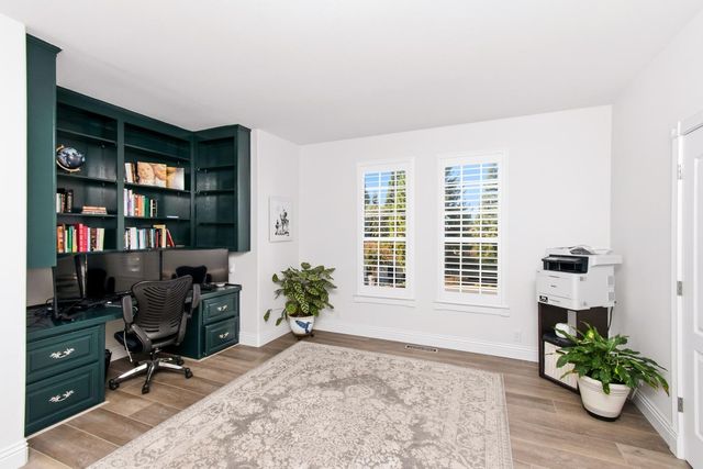 104 Table Rock Ct, Folsom, CA 95630