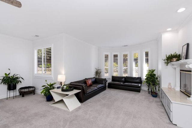 104 Table Rock Ct, Folsom, CA 95630