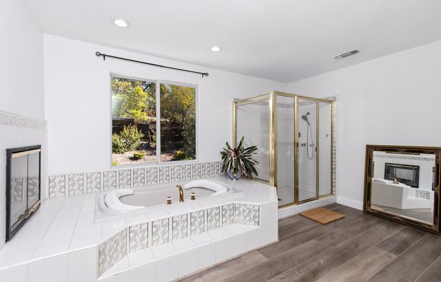 104 Table Rock Ct, Folsom, CA 95630