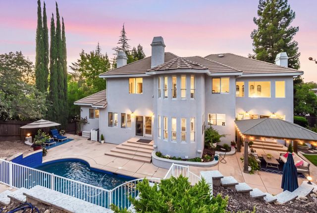 104 Table Rock Ct, Folsom, CA 95630